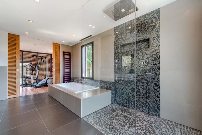 Image No.39-6 Bed House for sale