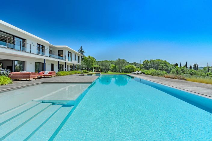 Image No.6-6 Bed House for sale