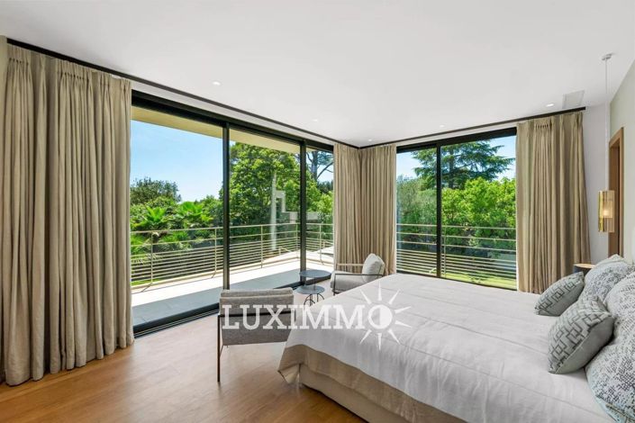 Image No.10-5 Bed House for sale