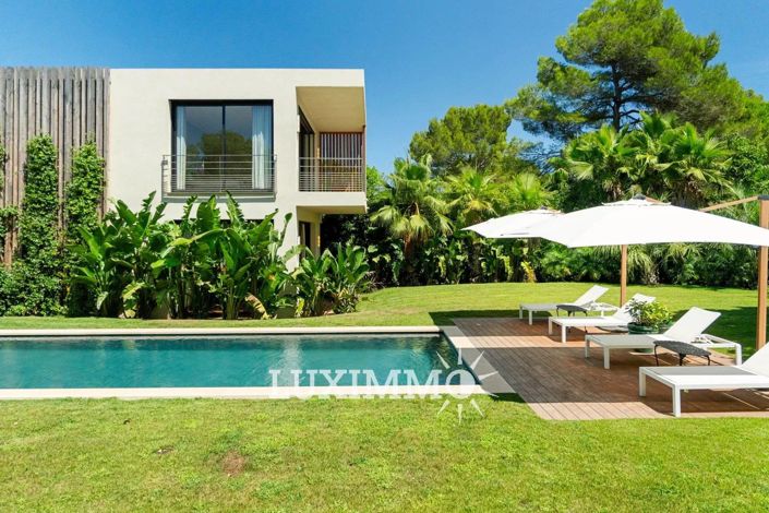 Image No.3-5 Bed House for sale