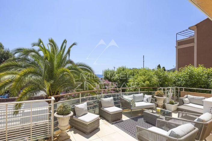 Image No.10-4 Bed Apartment for sale