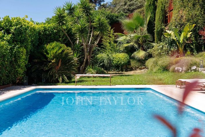 Image No.4-5 Bed House for sale