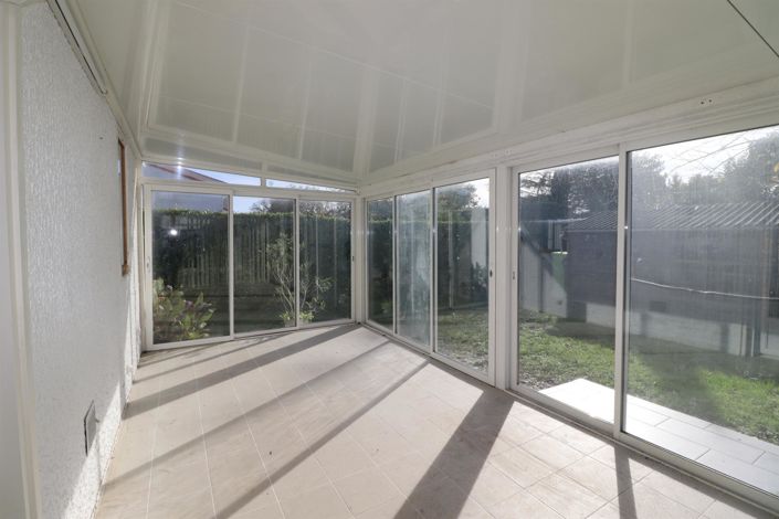 Image No.10-3 Bed House for sale