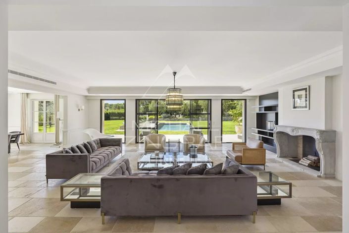 Image No.10-5 Bed House for sale