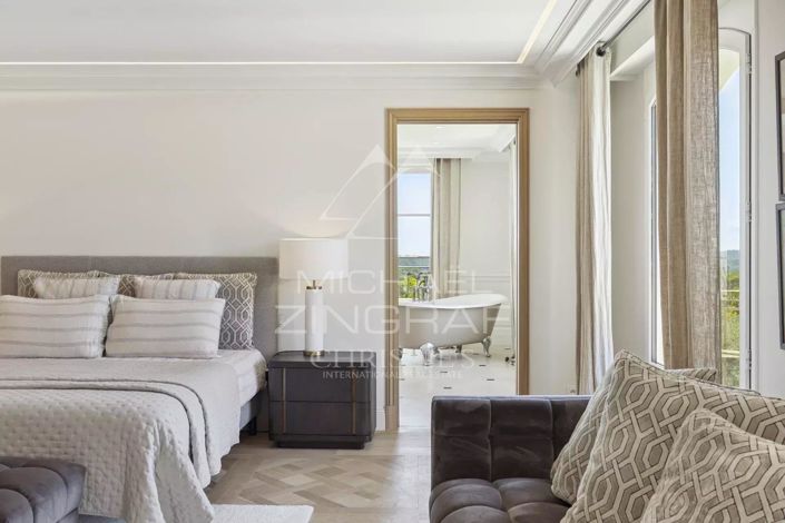 Image No.9-5 Bed House for sale