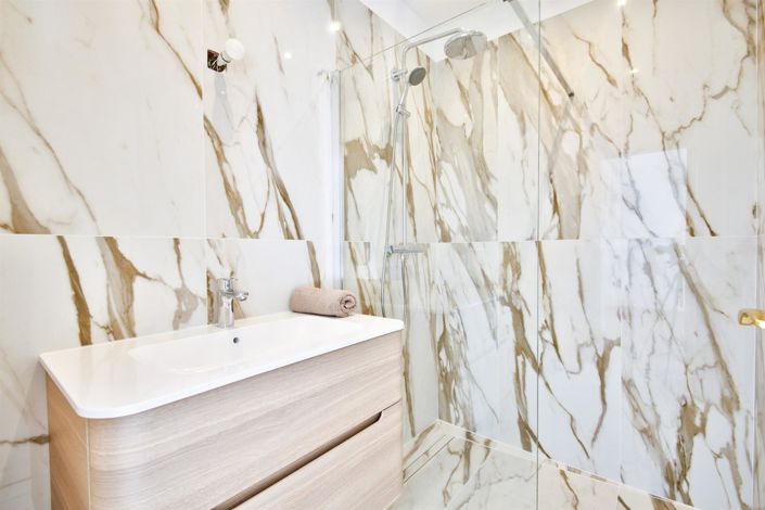 Image No.12-4 Bed Apartment for sale