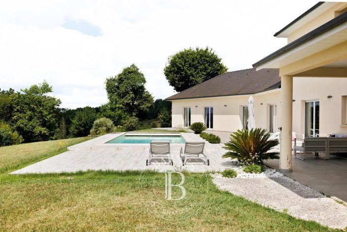 Image No.6-4 Bed House for sale