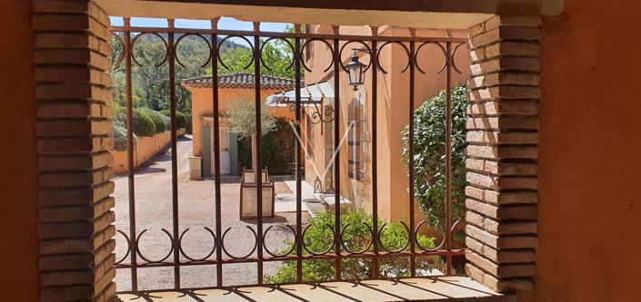 Image No.2-Maison de 6 chambres à vendre à Le Plan-de-la-Tour