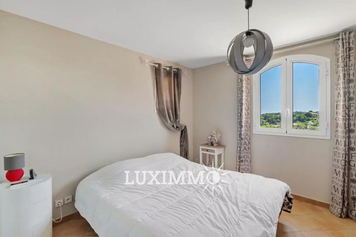 Image No.10-4 Bed House for sale