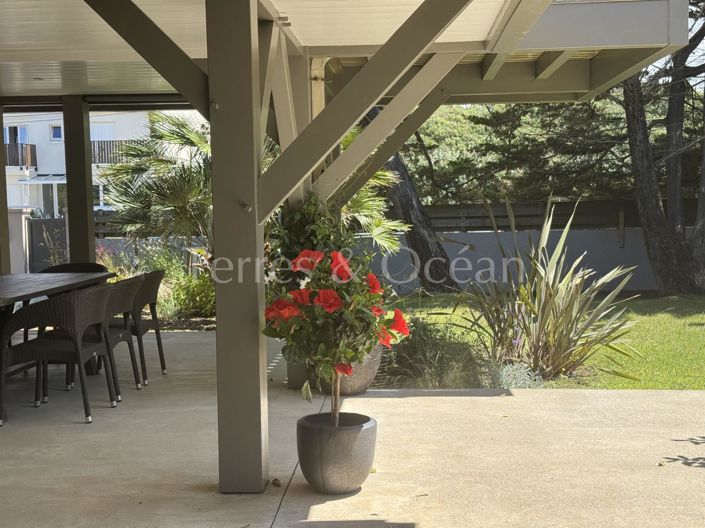 Image No.5-5 Bed House for sale