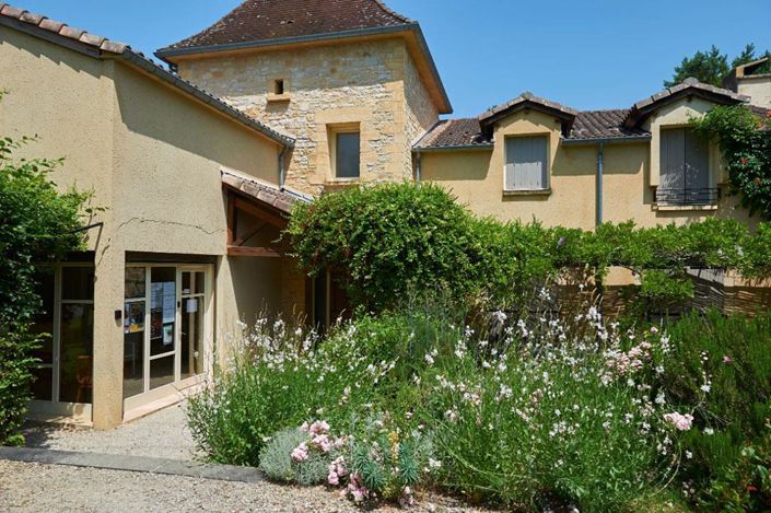 Image No.2-Propriété de 4 chambres à vendre à Gourdon