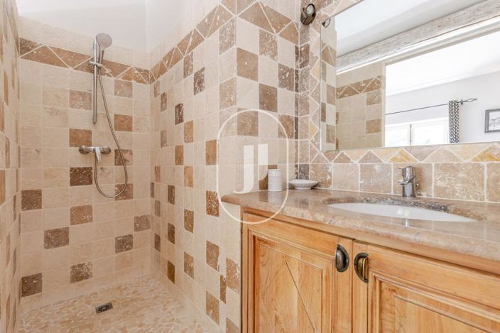 Image No.10-Maison de 4 chambres à vendre à Robion