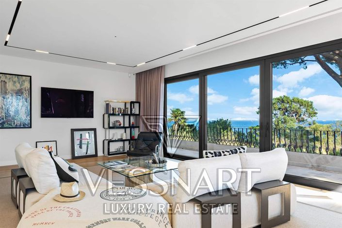 Image No.5-6 Bed House for sale