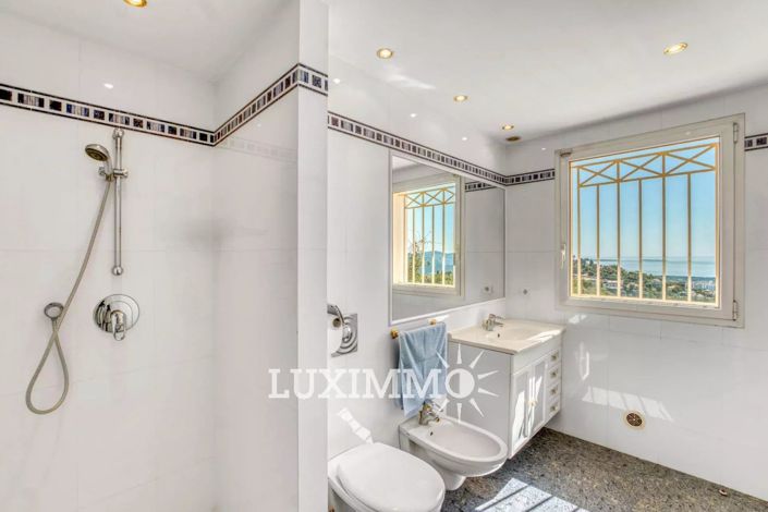 Image No.11-4 Bed House for sale