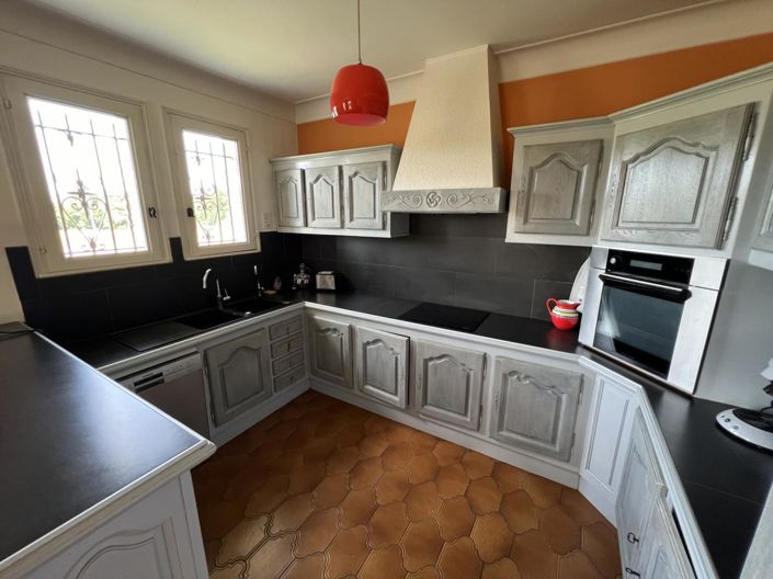 Image No.4-4 Bed House for sale