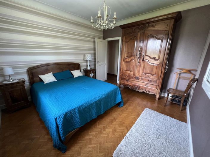 Image No.6-4 Bed House for sale