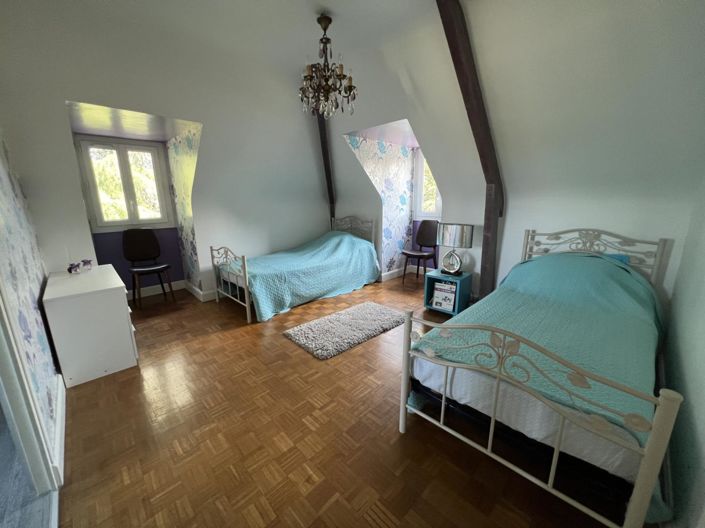 Image No.9-4 Bed House for sale