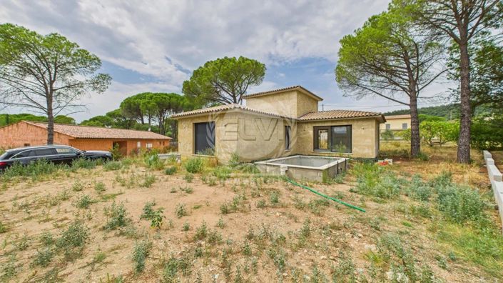 Image No.10-4 Bed House for sale