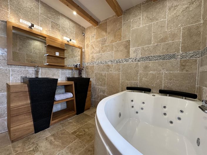 Image No.11-Maison de 14 chambres à vendre à Pernes-les-Fontaines