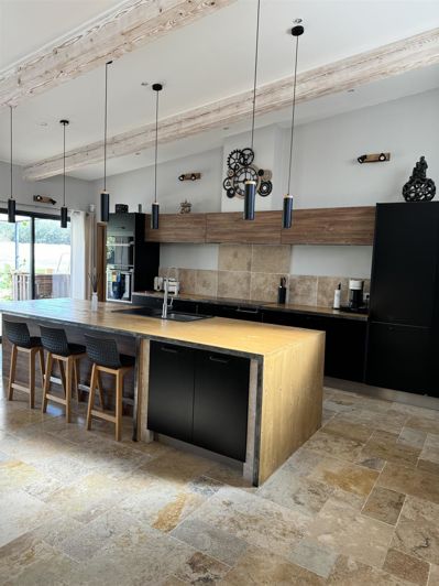 Image No.6-Maison de 14 chambres à vendre à Pernes-les-Fontaines