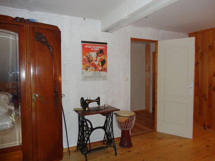 Image No.12-4 Bed House for sale