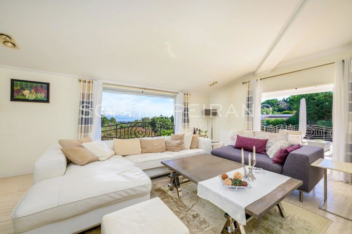 Image No.3-4 Bed House for sale