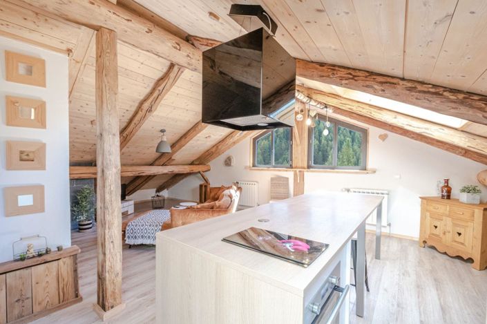 Image No.16-8 Bed House for sale