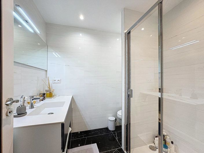 Image No.6-Appartement de 2 chambres à vendre à Cannes