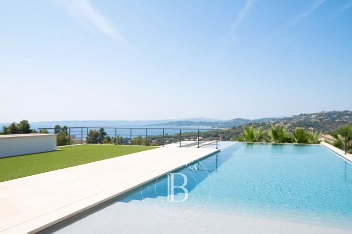 Image No.6-Maison de 6 chambres à vendre à Les Issambres