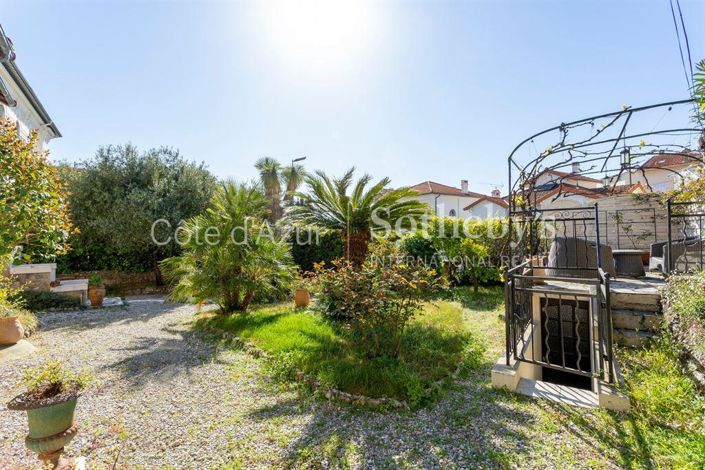 Image No.13-Propriété de 6 chambres à vendre à Cannes
