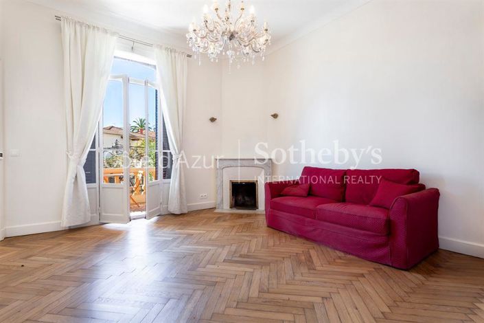 Image No.6-Propriété de 6 chambres à vendre à Cannes