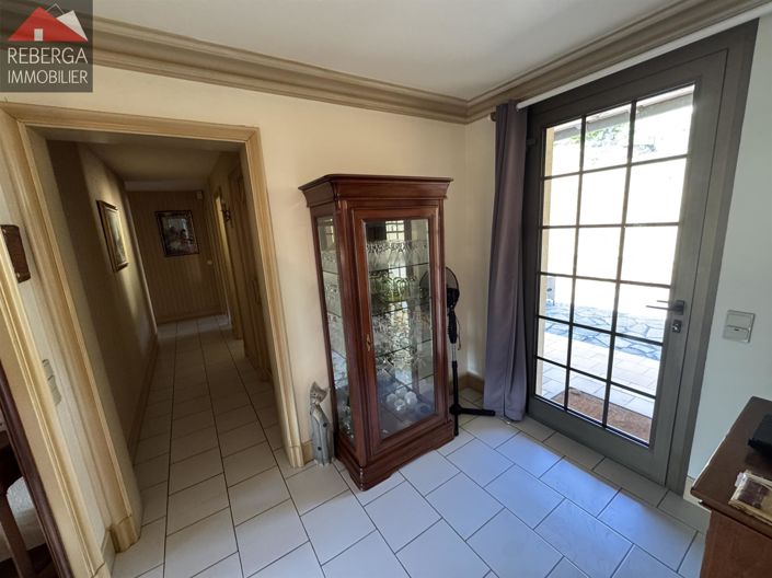 Image No.8-4 Bed House for sale