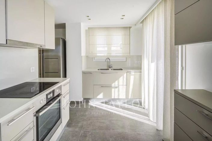 Image No.8-Appartement de 4 chambres à vendre à Cannes