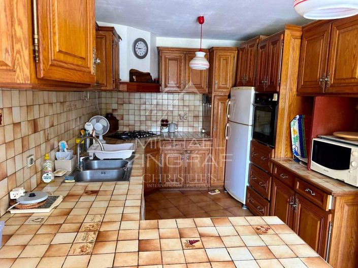 Image No.9-3 Bed House for sale