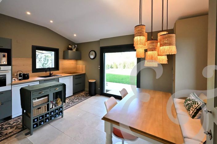 Image No.5-3 Bed House for sale