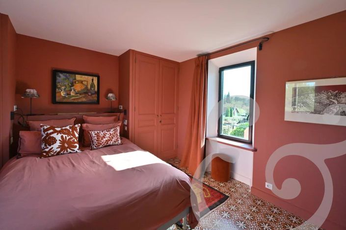 Image No.8-3 Bed House for sale