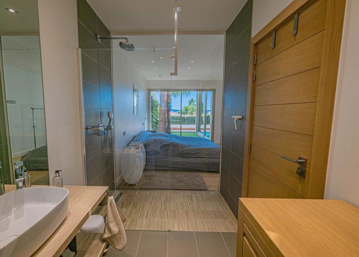 Image No.6-2 Bed House for sale