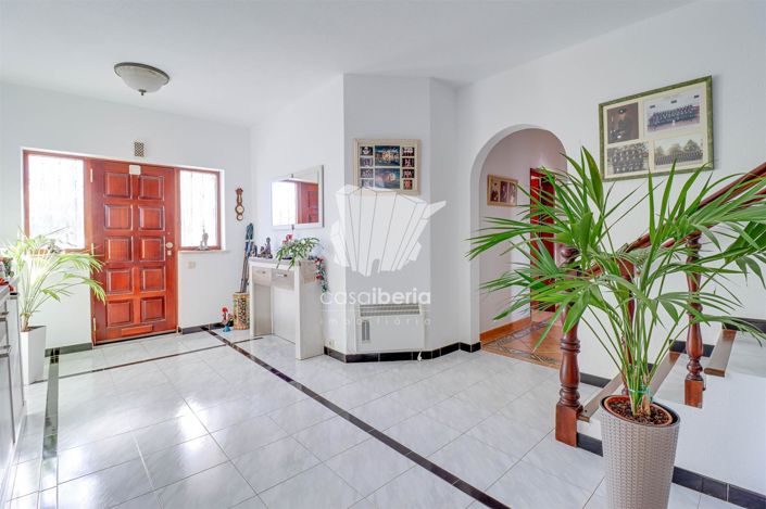 Image No.10-4 Bed House for sale