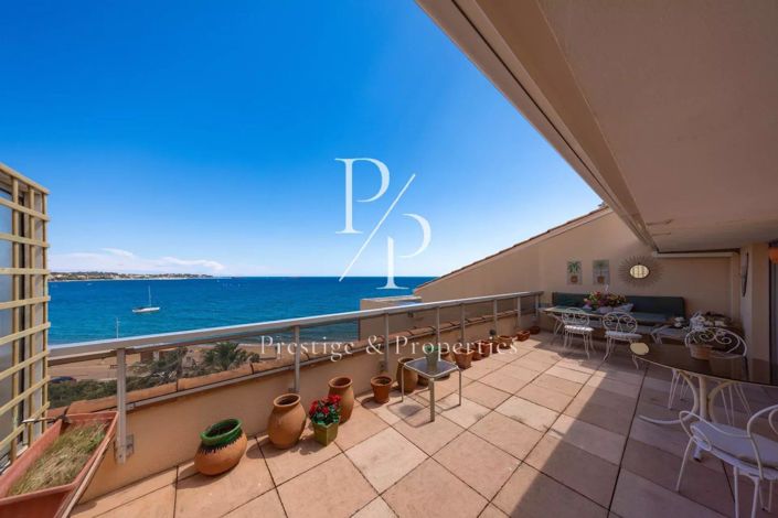 Image No.2-Appartement de 2 chambres à vendre à Saint-Raphael