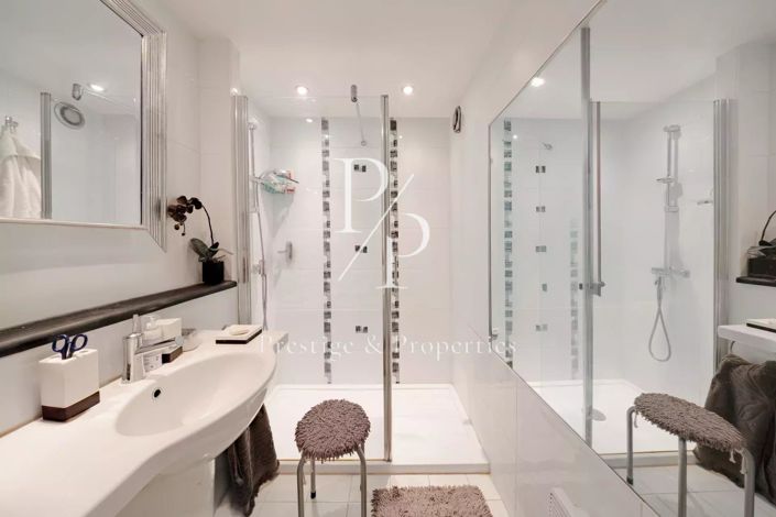 Image No.7-Appartement de 2 chambres à vendre à Saint-Raphael