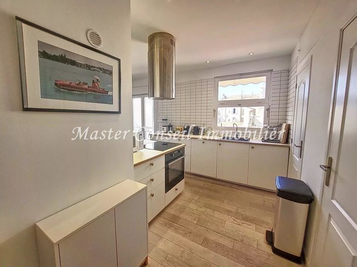 Image No.3-Appartement de 2 chambres à vendre à Cannes