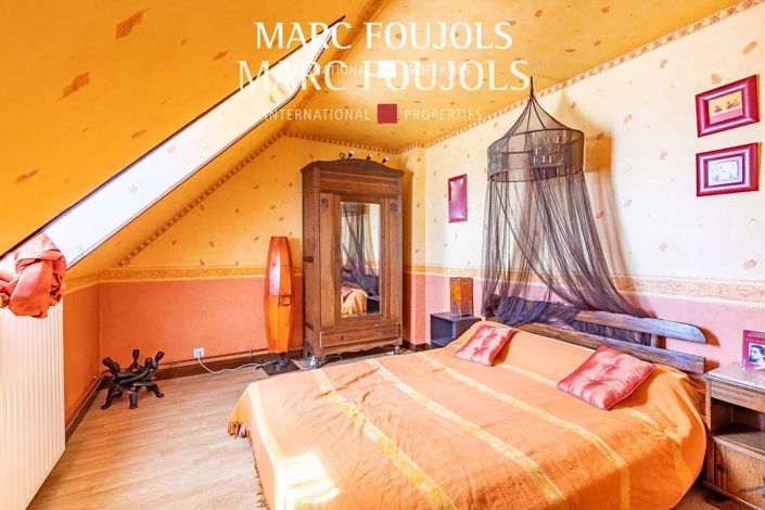 Image No.16-7 Bed House for sale