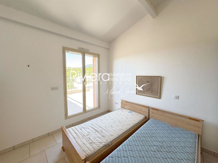 Image No.22-6 Bed House for sale