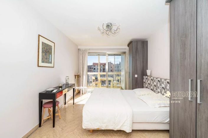 Image No.18-2 Bed Apartment for sale