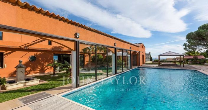 Image No.7-6 Bed House for sale