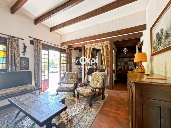 Image No.13-3 Bed House for sale