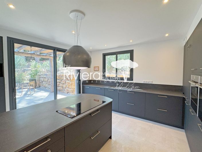 Image No.13-4 Bed House for sale