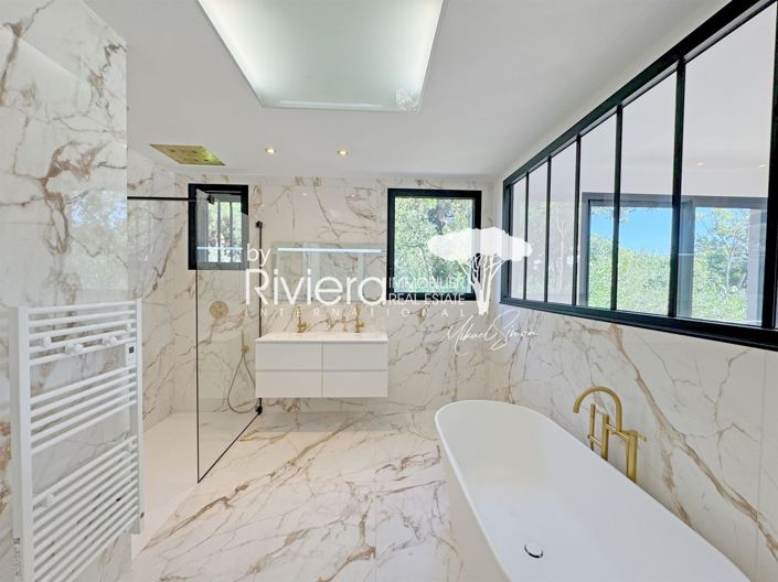 Image No.18-4 Bed House for sale