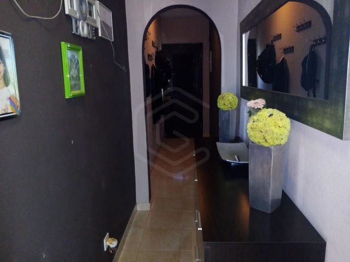 Image No.20-5 Bed House for sale