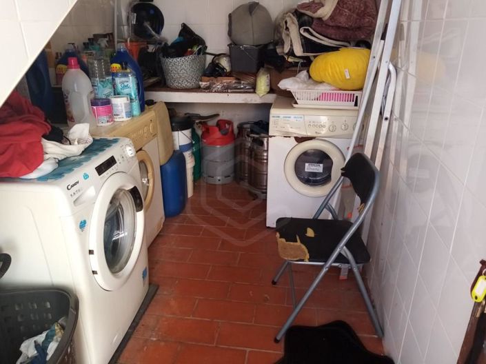 Image No.7-5 Bed House for sale